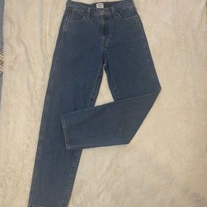 Mom blue jeans 43inches long from waist to bottom.